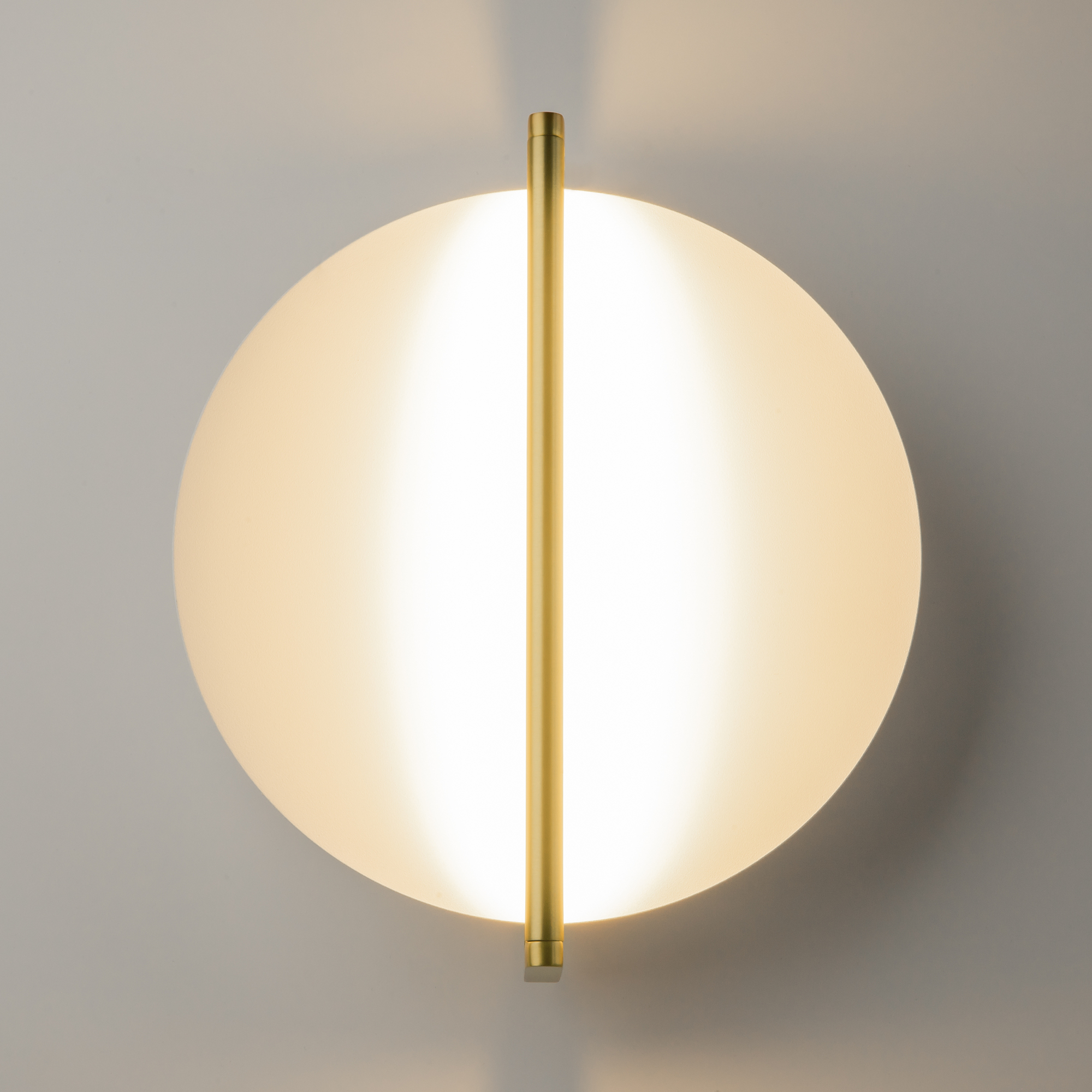Mira Circular LED Washer Wall Light, Gold Metal, White Reflector, 14W, 3000k