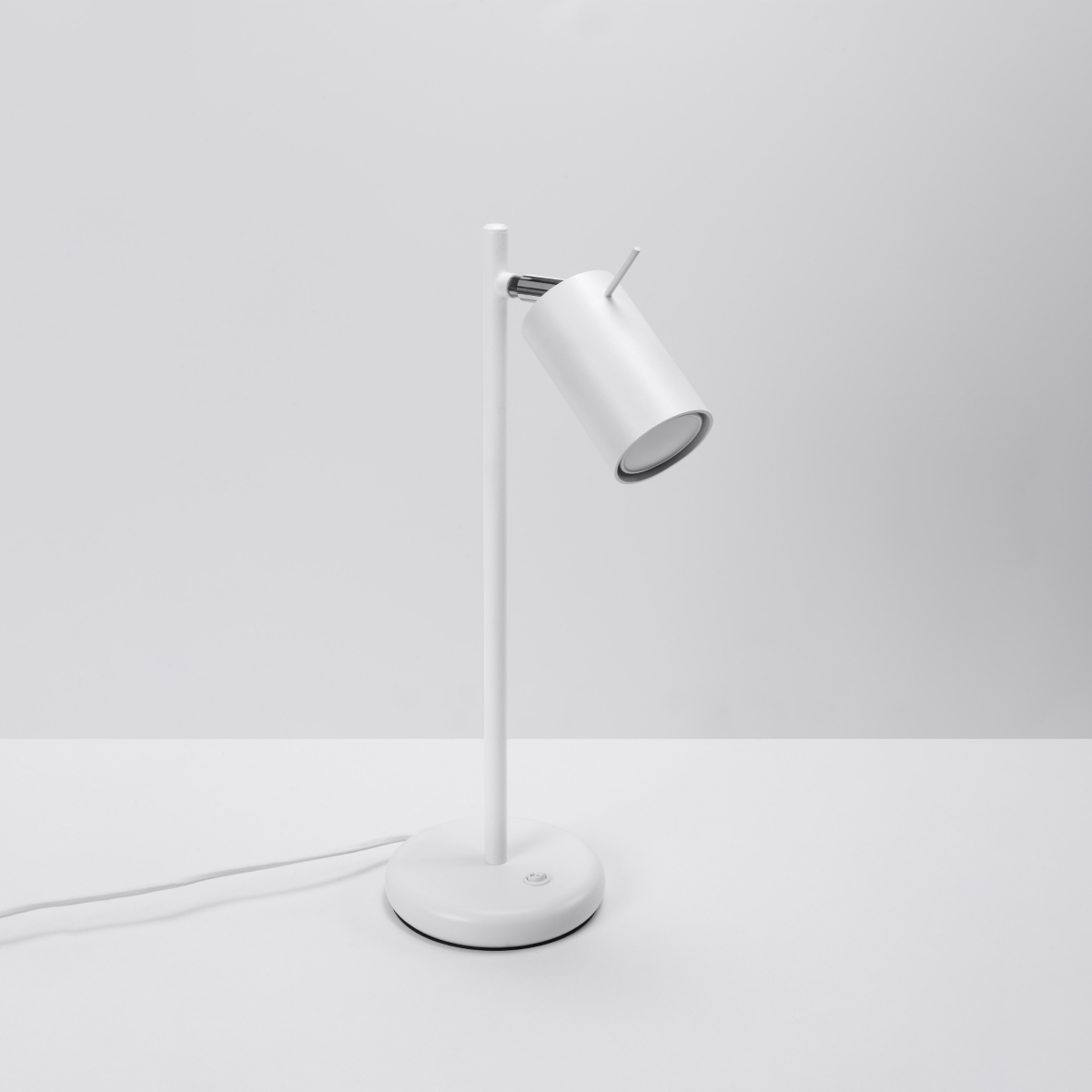 Oringo White Desk Table Lamp, Metal, Adjustable Spotlight, GU10, 19.5cm Diameter